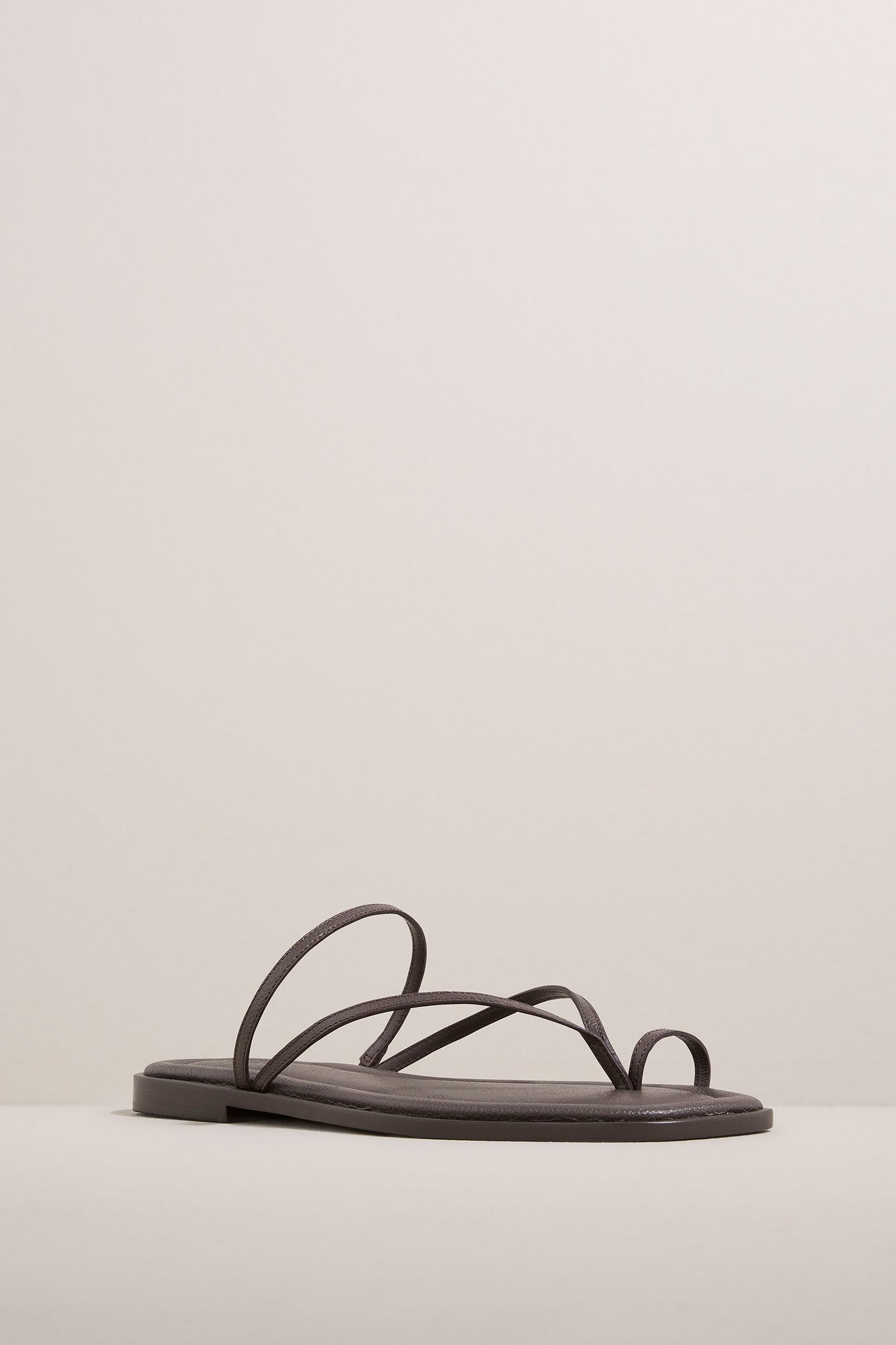 A.Emery | The Turner Sandal - Graphite