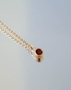 Meadowlark | Cosmo Charm Necklace - Garnet/Gold