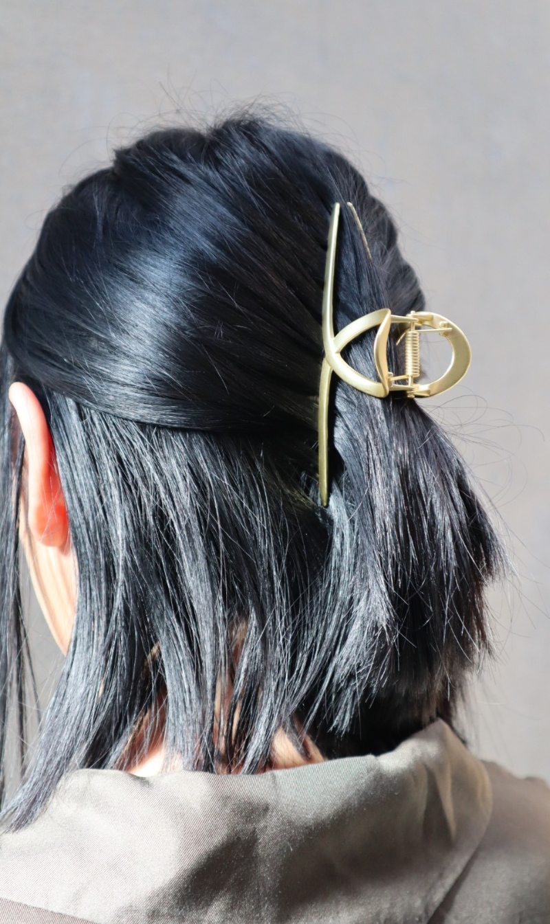 Sisters & Co | Matte Metal Hair Clip - Gold