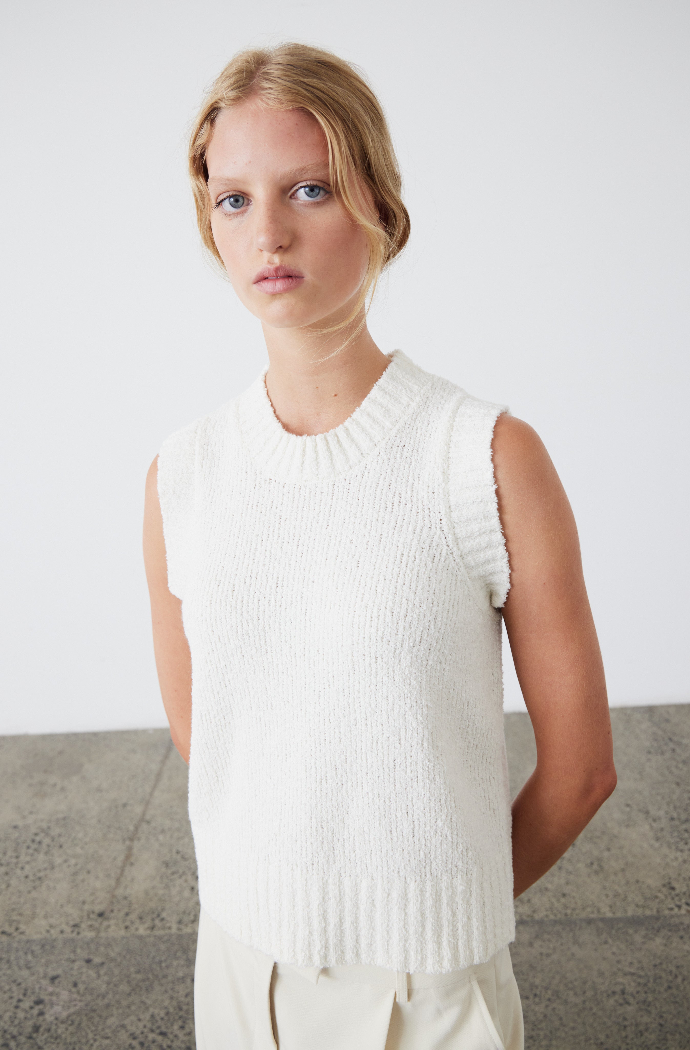 Laing | Leo Sleeveless Cropped Crew - Milk