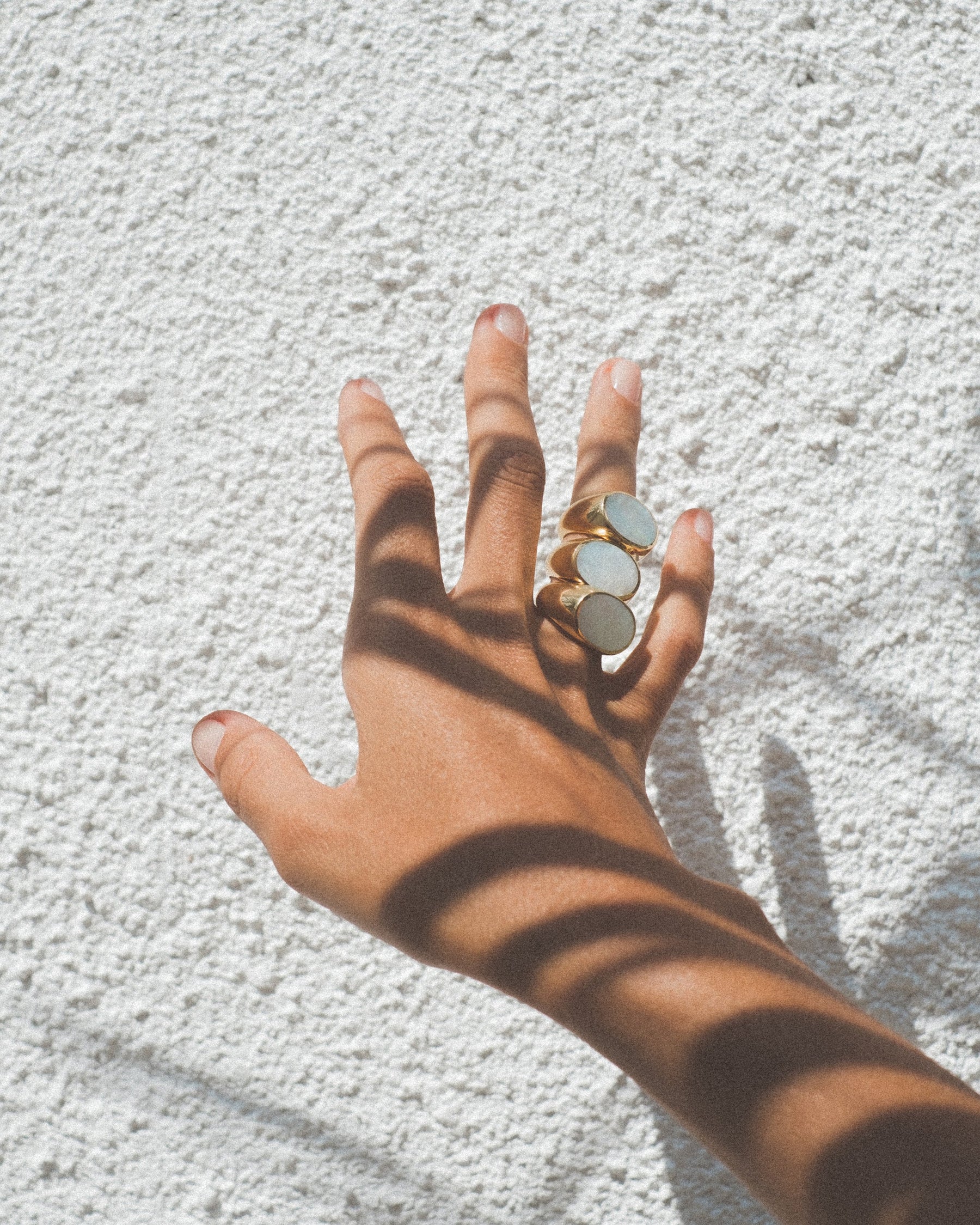 Adorn | Signet Ring - Mother Of Pearl
