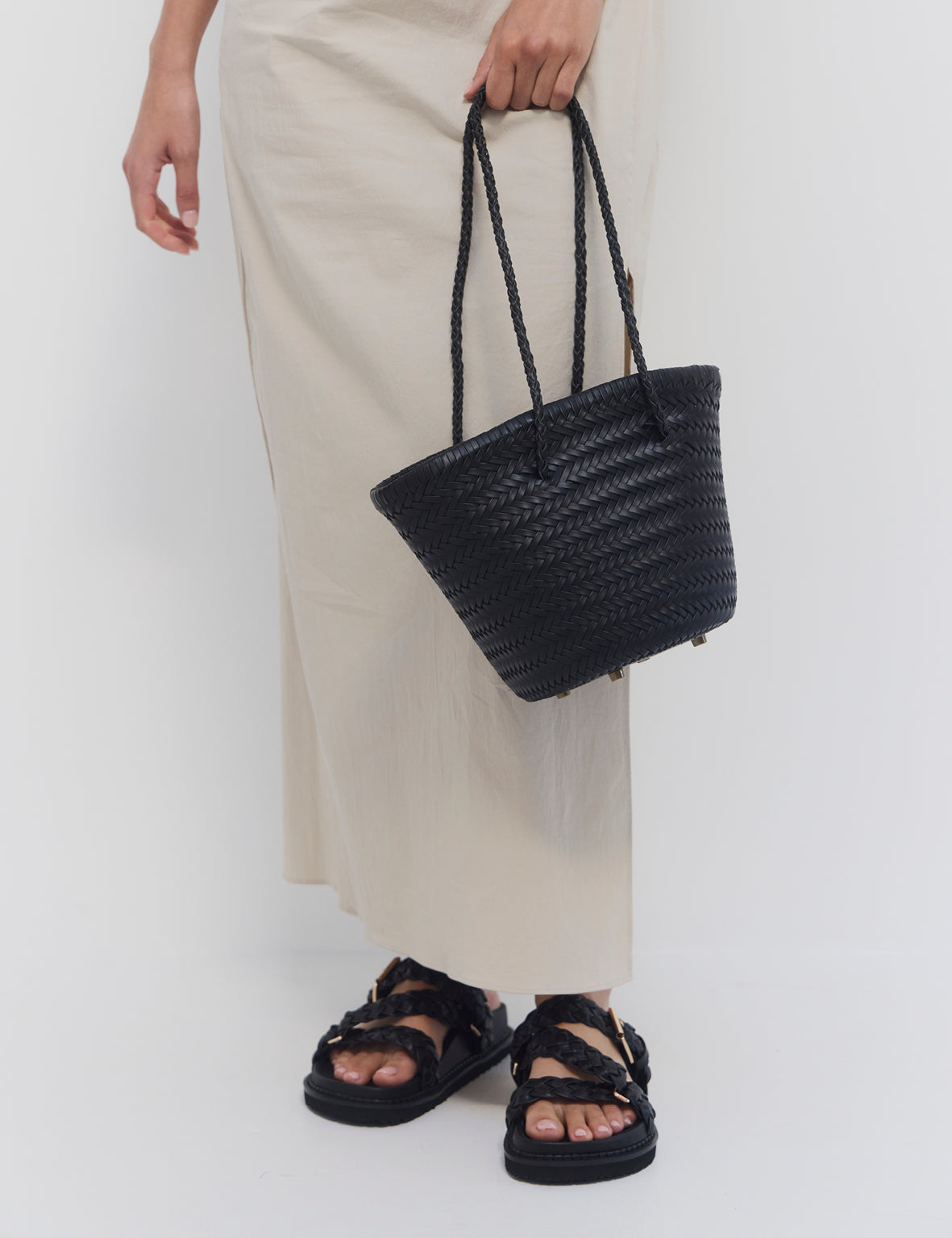 La Tribe | Woven Bucket Bag - Black