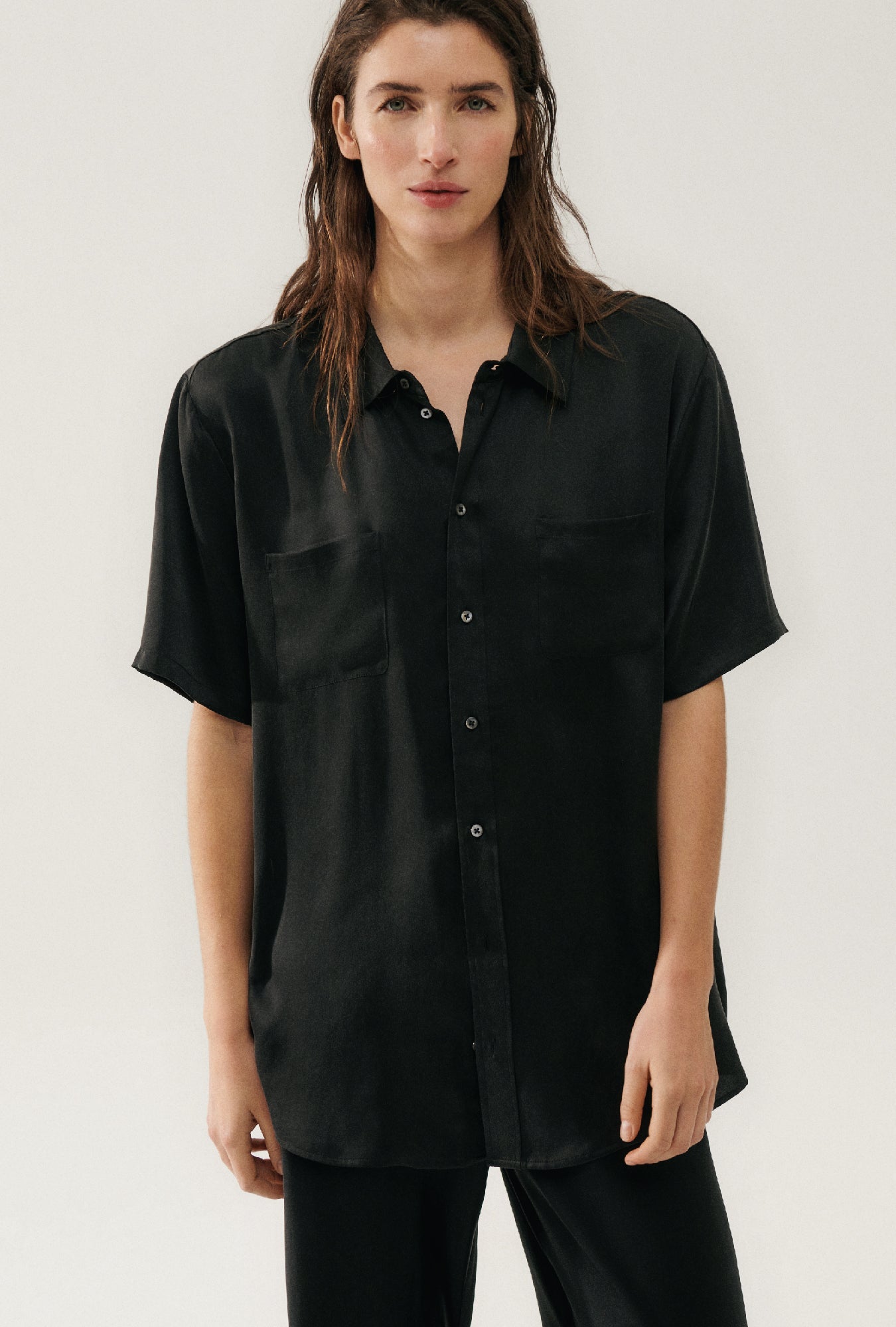 Silk Laundry | Short Sleeve Boyfriend Shirt - Black