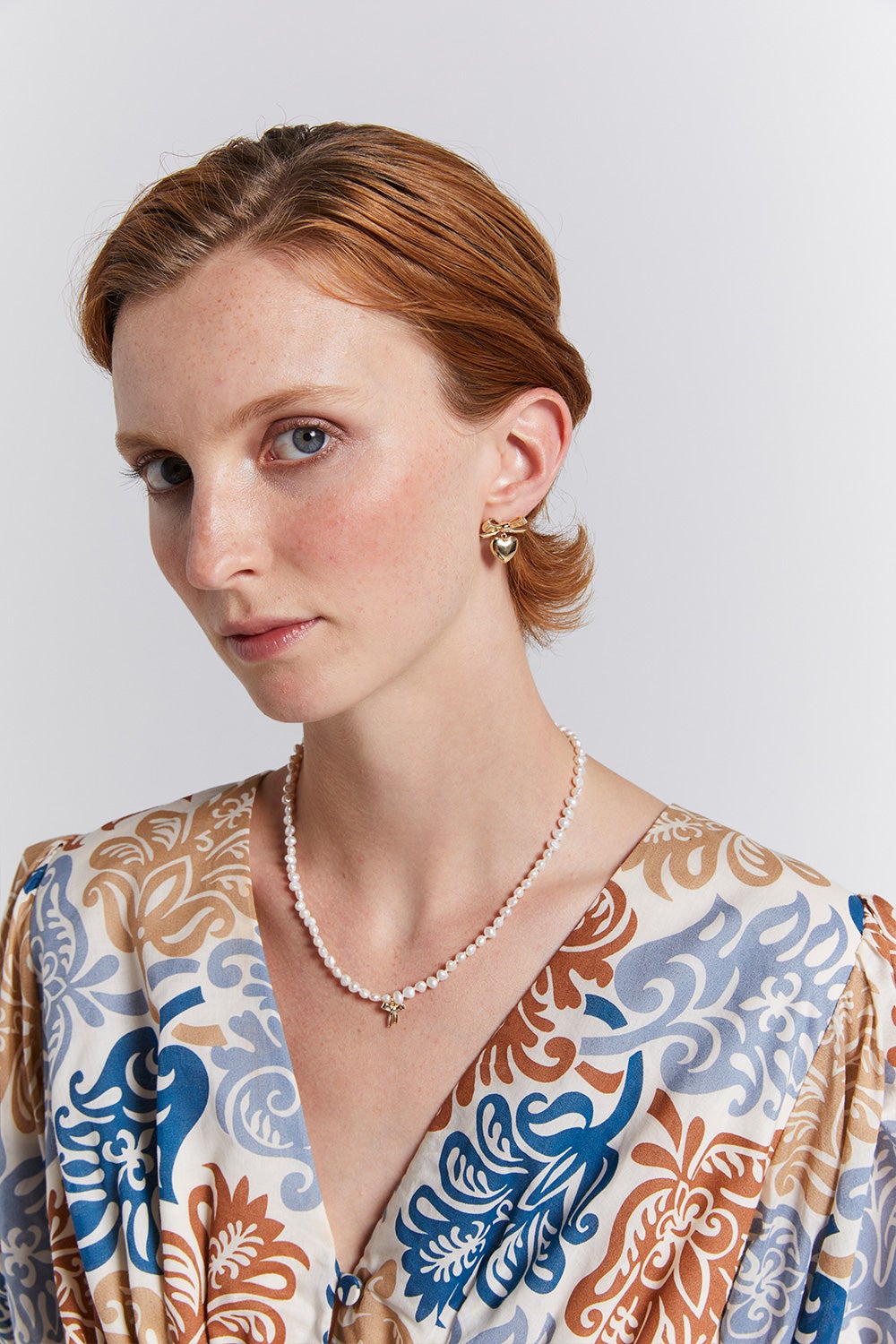 Karen Walker | Petite Bow with Pearls Necklace - Gold